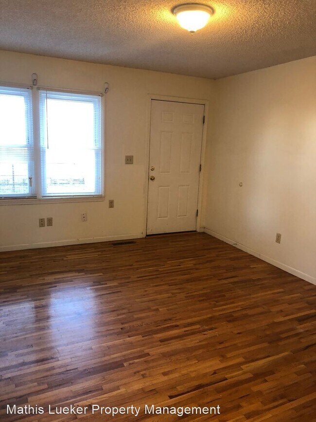 Building Photo - 2 br, 1 bath House - 423 1/2 W 10th