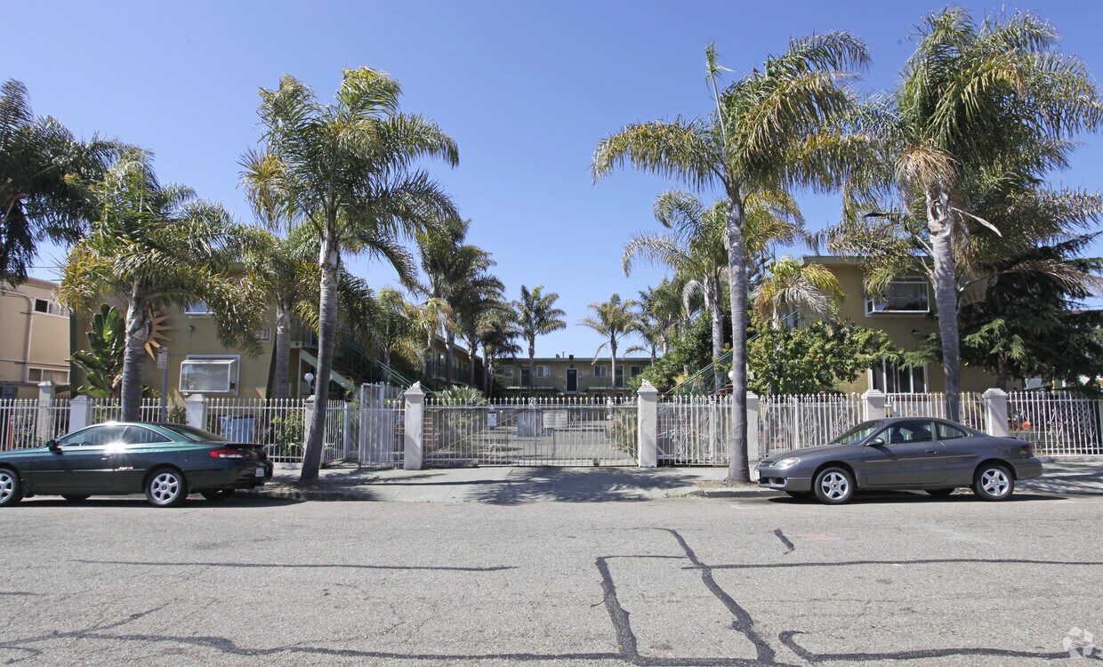 1529 - 1531 Russell St - 1529-1531 Russell St