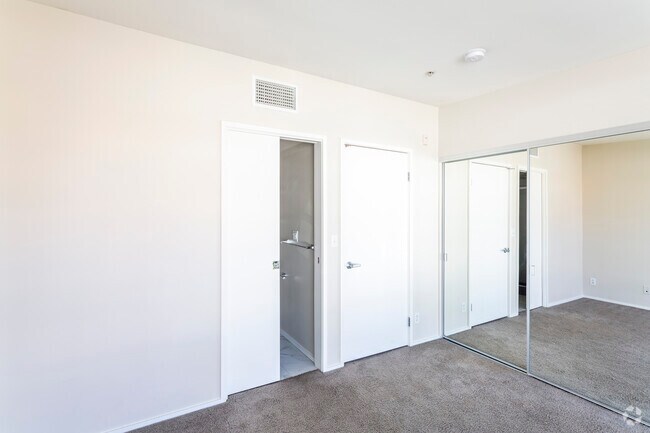 2 BR, 2 BA - Alta - Loft2015 Apartments