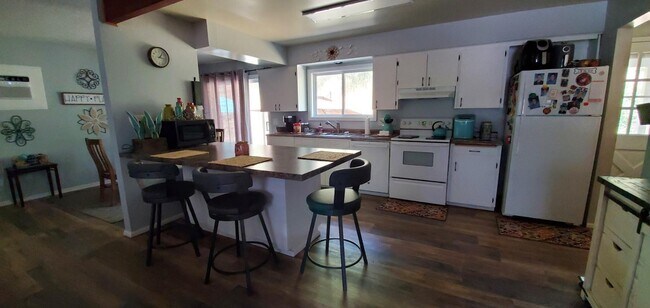 Foto del edificio - 105 Adams Ct