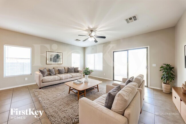 Foto del edificio - 17650 N 30th St
