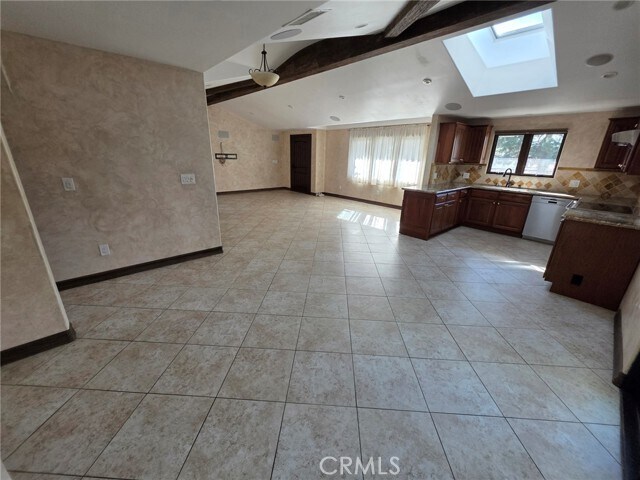 Foto del edificio - 1116 Vía Nogales