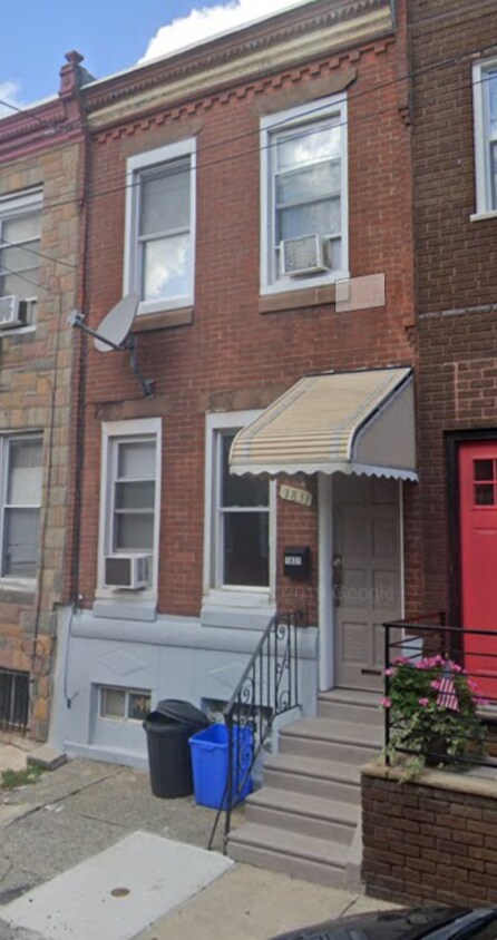 Primary Photo - 1831 Sigel St