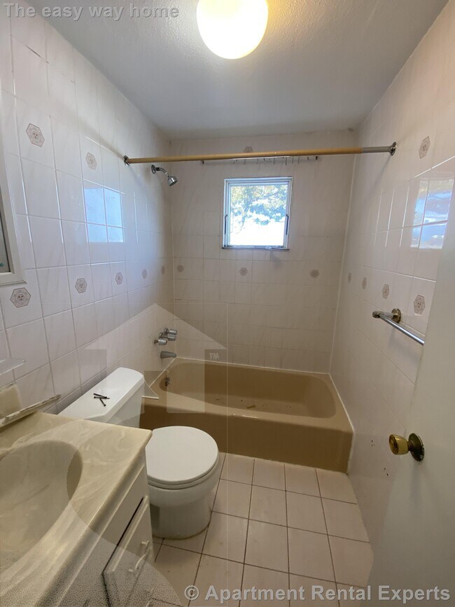 Foto del edificio - 92 Sylvia St