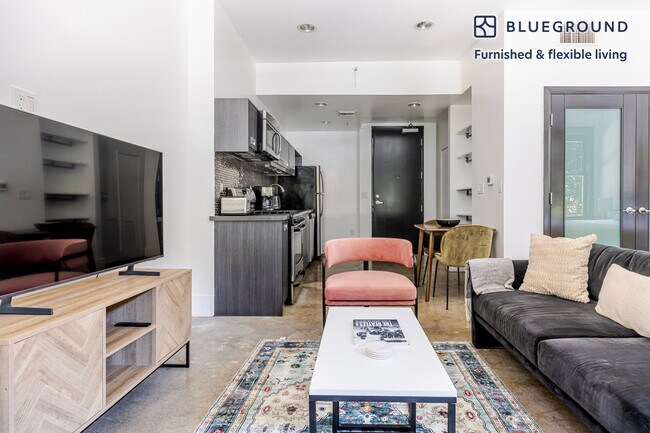 Foto del edificio - 810 S Spring St