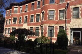 Building Photo - 208 Winthrop Rd