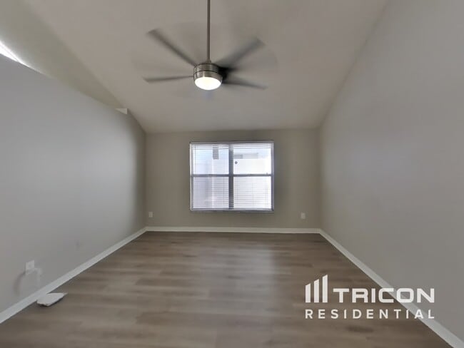 Foto del edificio - 1714 Tarah Trace Dr