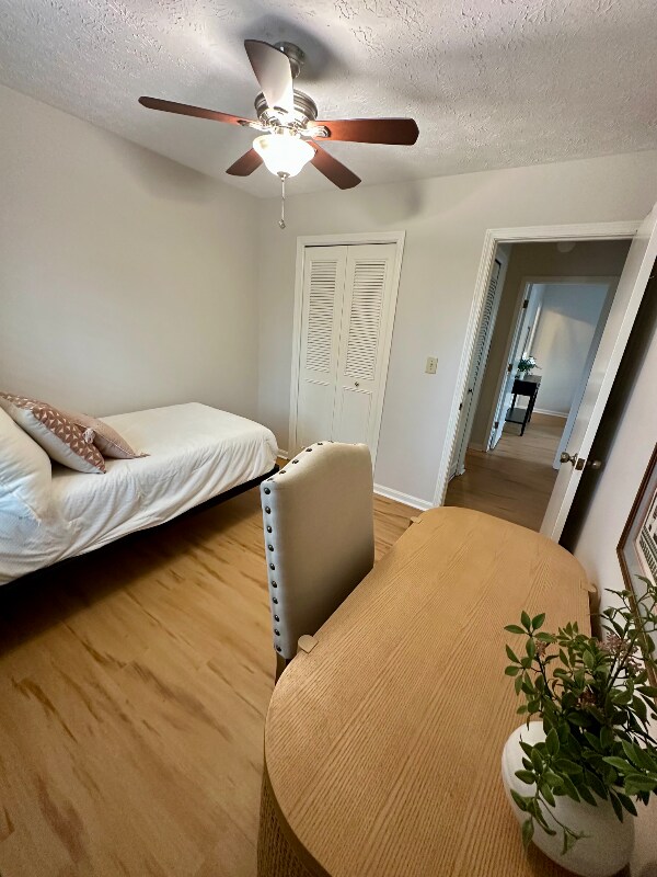 Foto del edificio - 1018 Sir Lancelot Ln