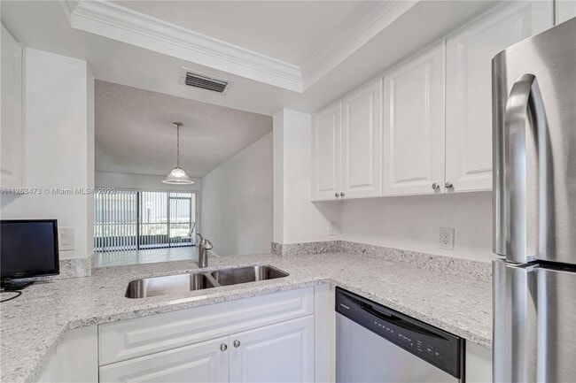 Building Photo - 2019 SW 15th St