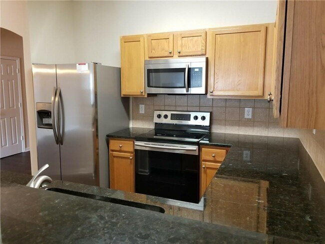 Building Photo - 5579 Lindeman Ln