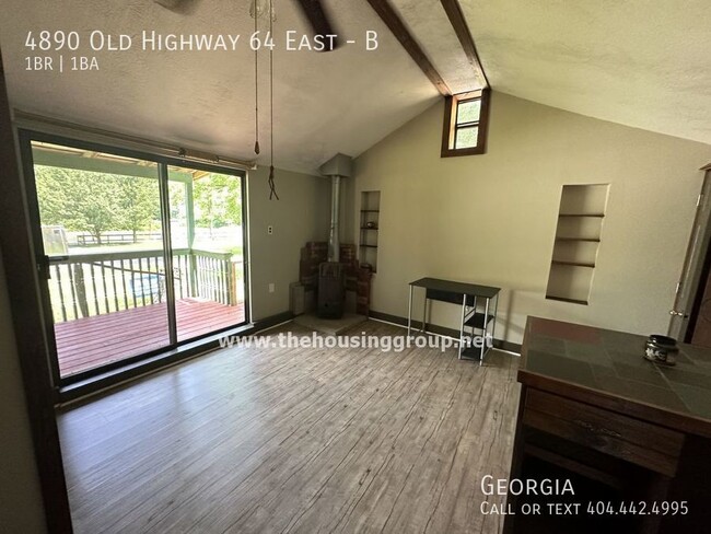 Foto del edificio - Ready Now !!Hayesville.  Includes utilities!!