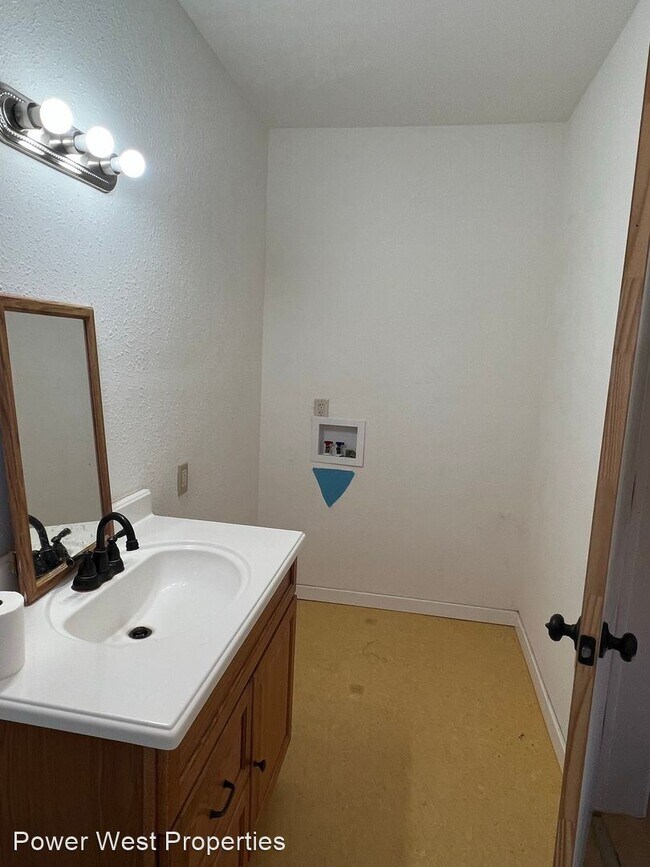 Building Photo - Studio, 1 bath House - 4125 Yellow Wood Road
