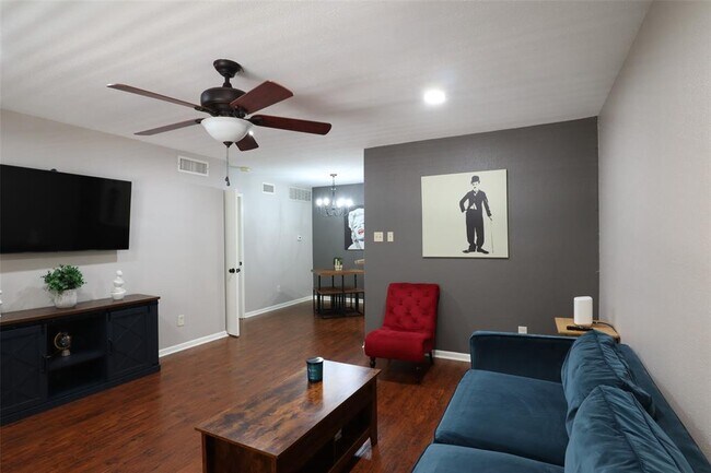 Building Photo - 2250 Bering Dr