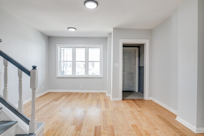 Foto del edificio - 5626 Lansdowne Ave