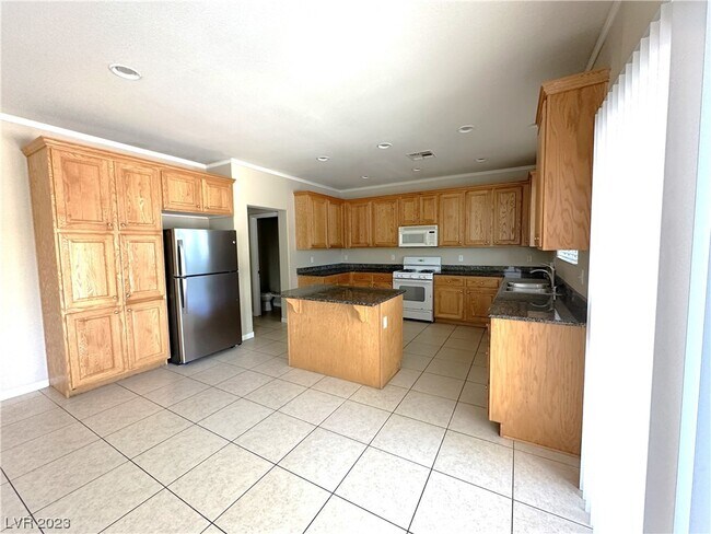 Foto del edificio - 3732 Prairie Orchid Ave