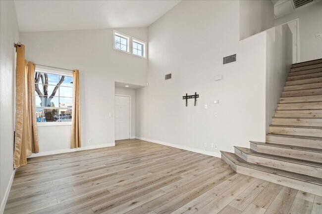 Foto del edificio - 8141 Dartmoor Ave