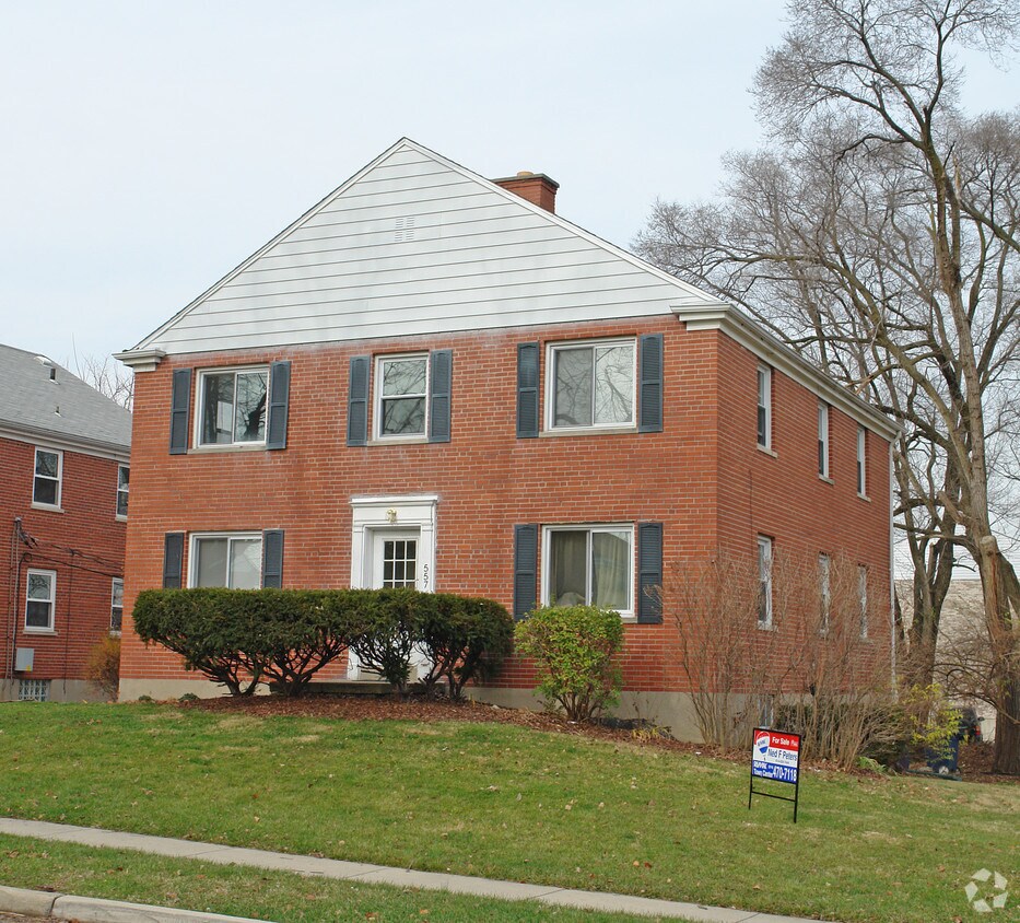 Primary Photo - 557 Aberdeen Ave