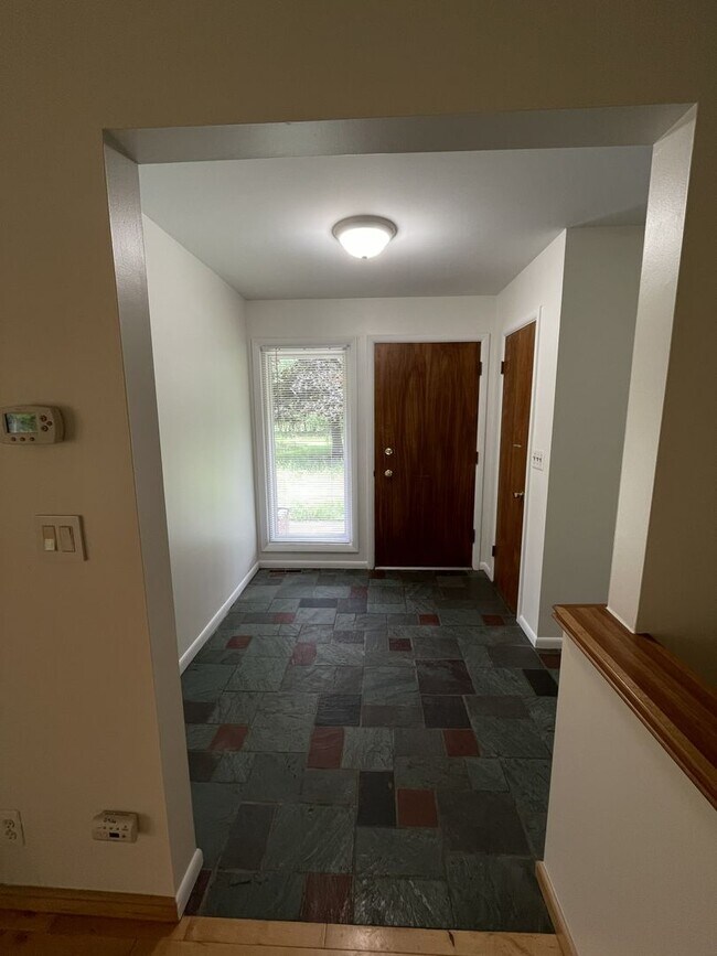 Foto del edificio - 2855 Whippoorwill Ln