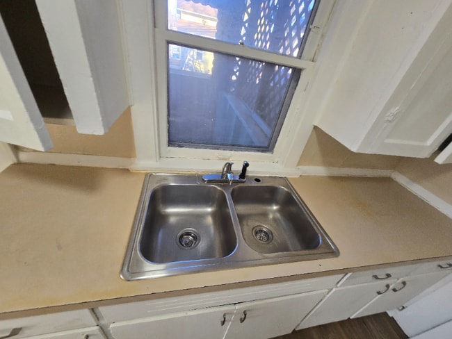 Foto del edificio - 1310 Home Pl