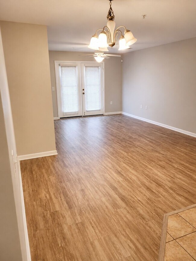 Foto del edificio - 923 Windcastle Ln