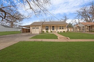 Building Photo - 1519 Lansford Ave