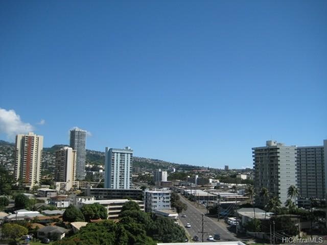 Building Photo - 2474 Kapiolani Blvd