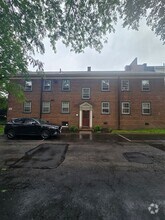 Building Photo - 732 North Terrace