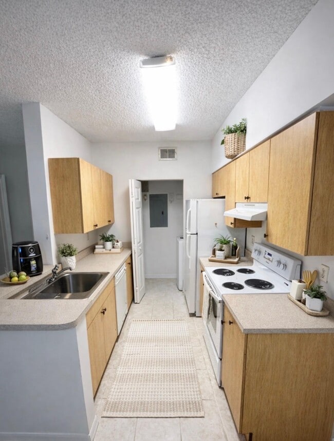 Foto del edificio - 10300 Fox Trail Rd S