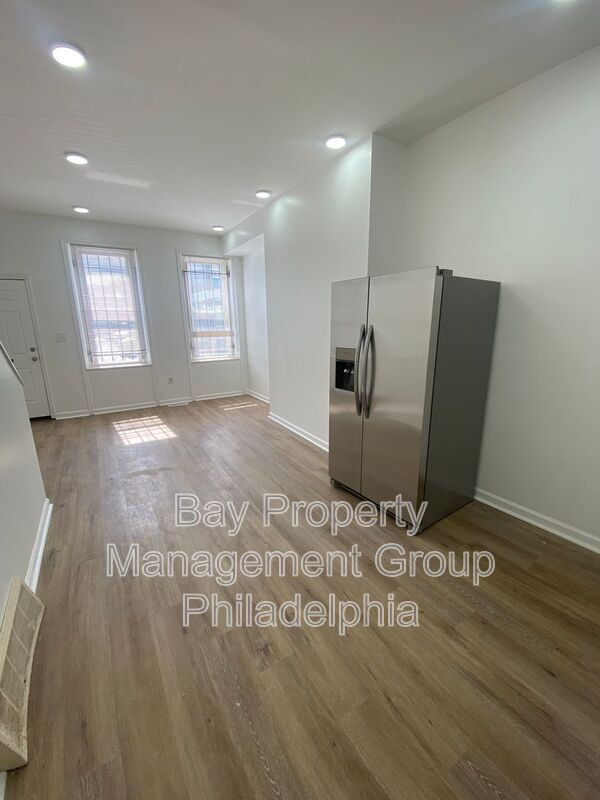 Foto del edificio - 1621 W Montgomery Ave
