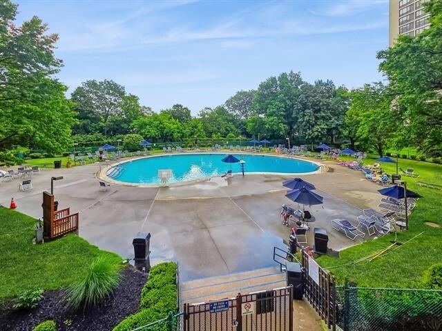 Foto del edificio - 6 Horizon Rd