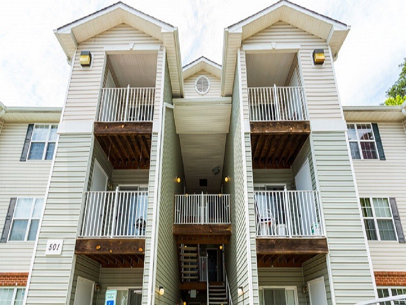 Foto principal - 501 Garrison Woods Dr