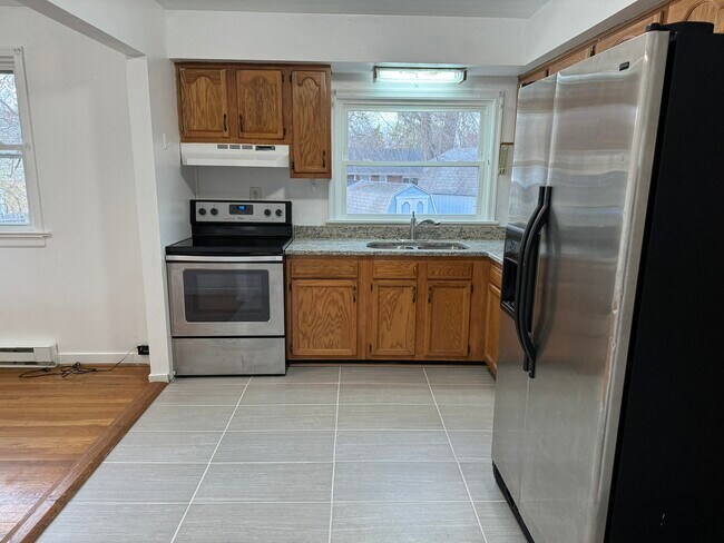 Building Photo - 8016 Callison Dr