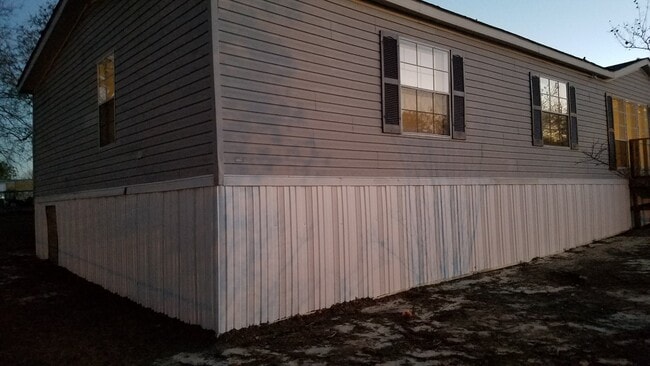 Building Photo - 3150 Greenwood Dr
