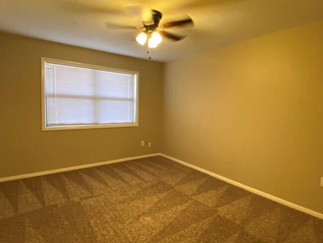 Foto del edificio - 3104 Barkley Ave