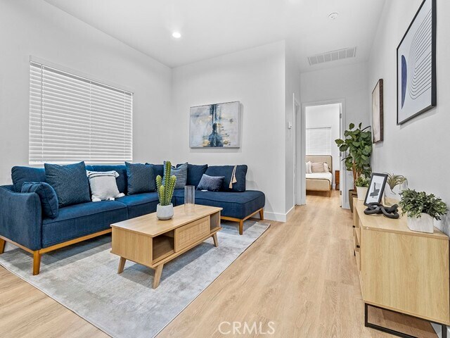 Foto del edificio - 306 S Laurel St