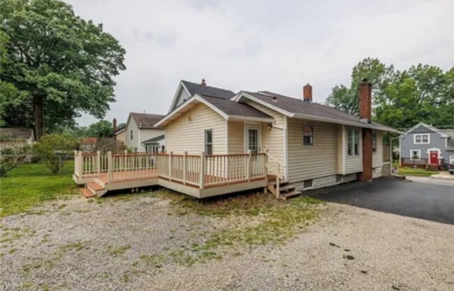 Building Photo - 454 Grove Ave