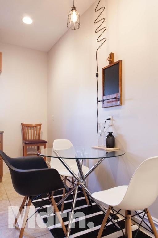 Building Photo - 2 BEDROOMS PLUS OFFICE IN ASTORIA