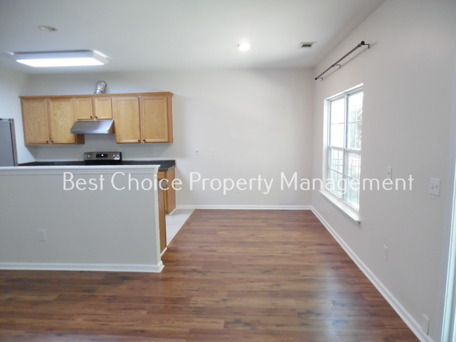 Building Photo - 133 Ledgewood Way