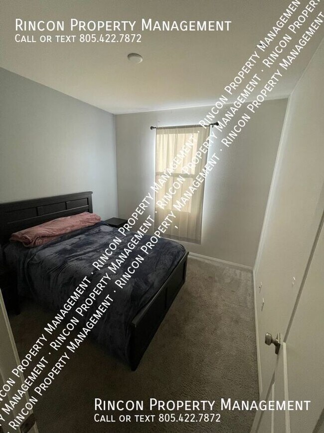 Foto del edificio - Spacious 4 Bedroom 3 Bathroom *Santa Paula...