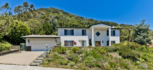 Building Photo - 18041 Blue Sail Dr