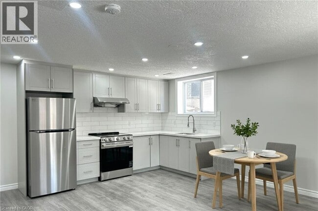 Building Photo - 26 Watervale Dr