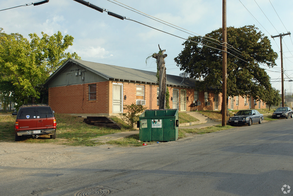 Primary Photo - 1515-1527 Parker St