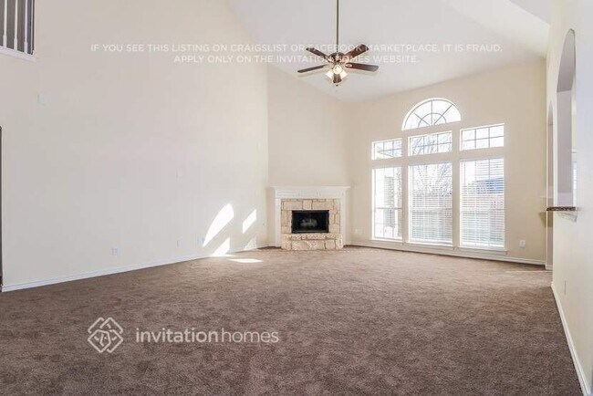 Building Photo - 6829 Muleshoe Ln