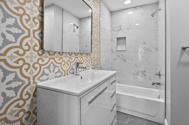 Foto del edificio - 579 S 12th St