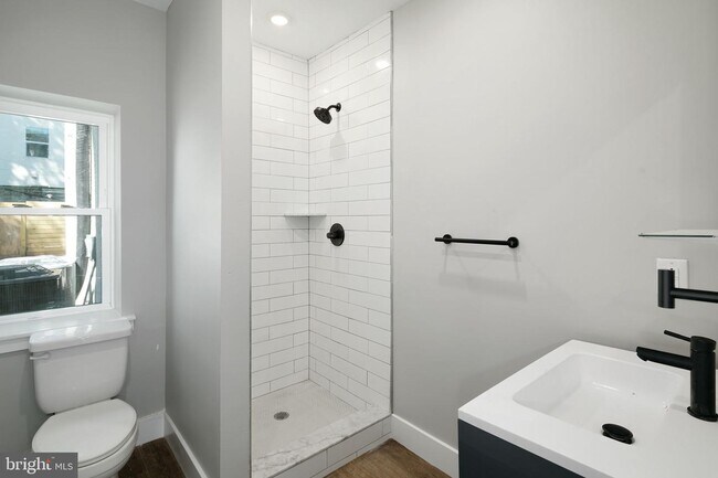 Foto del edificio - 1512 Willington St