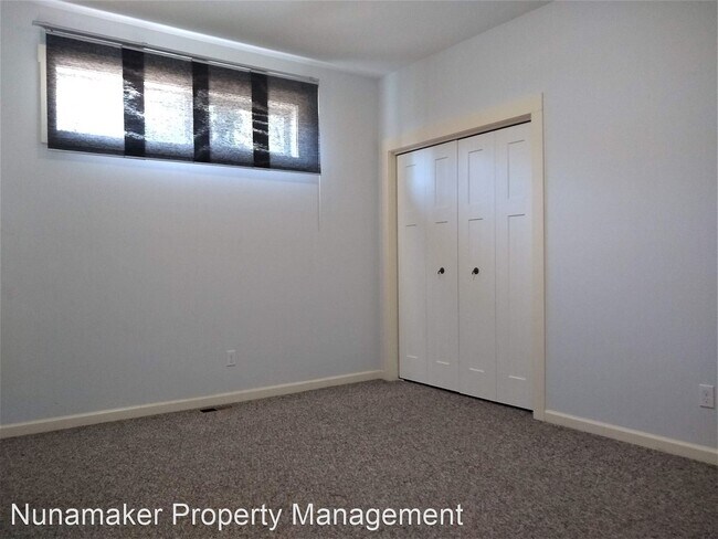Building Photo - 2 br, 1.5 bath House - 1339 Wasco St.