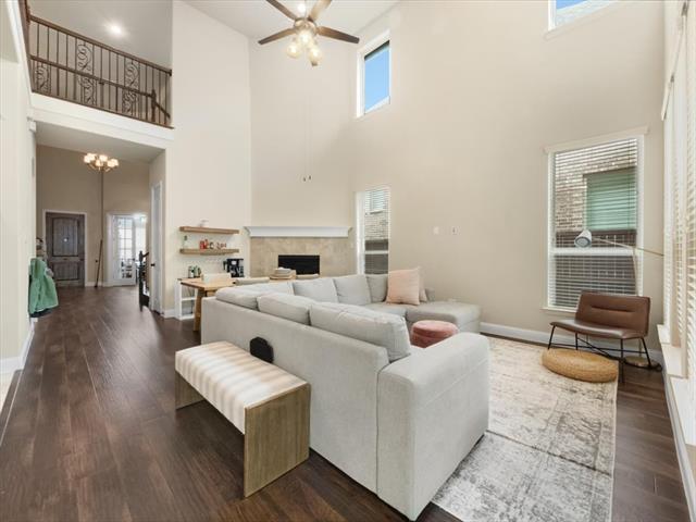 Foto del edificio - 5916 Adair Ln