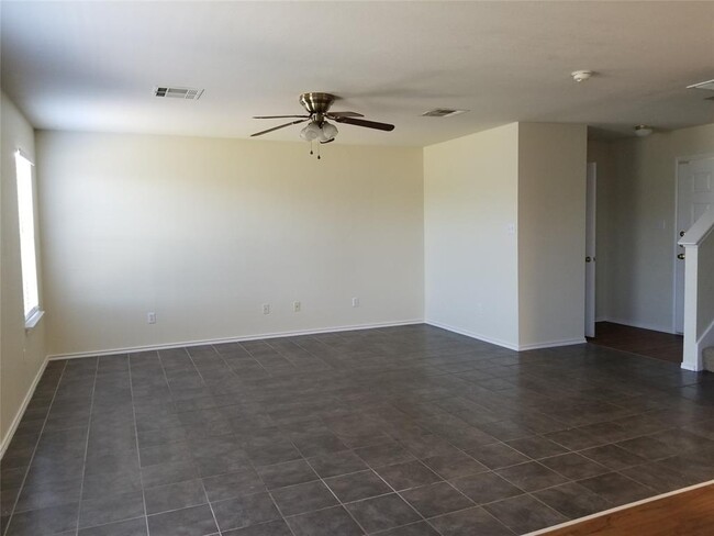 Foto del edificio - 1121 Shadow Creek Blvd