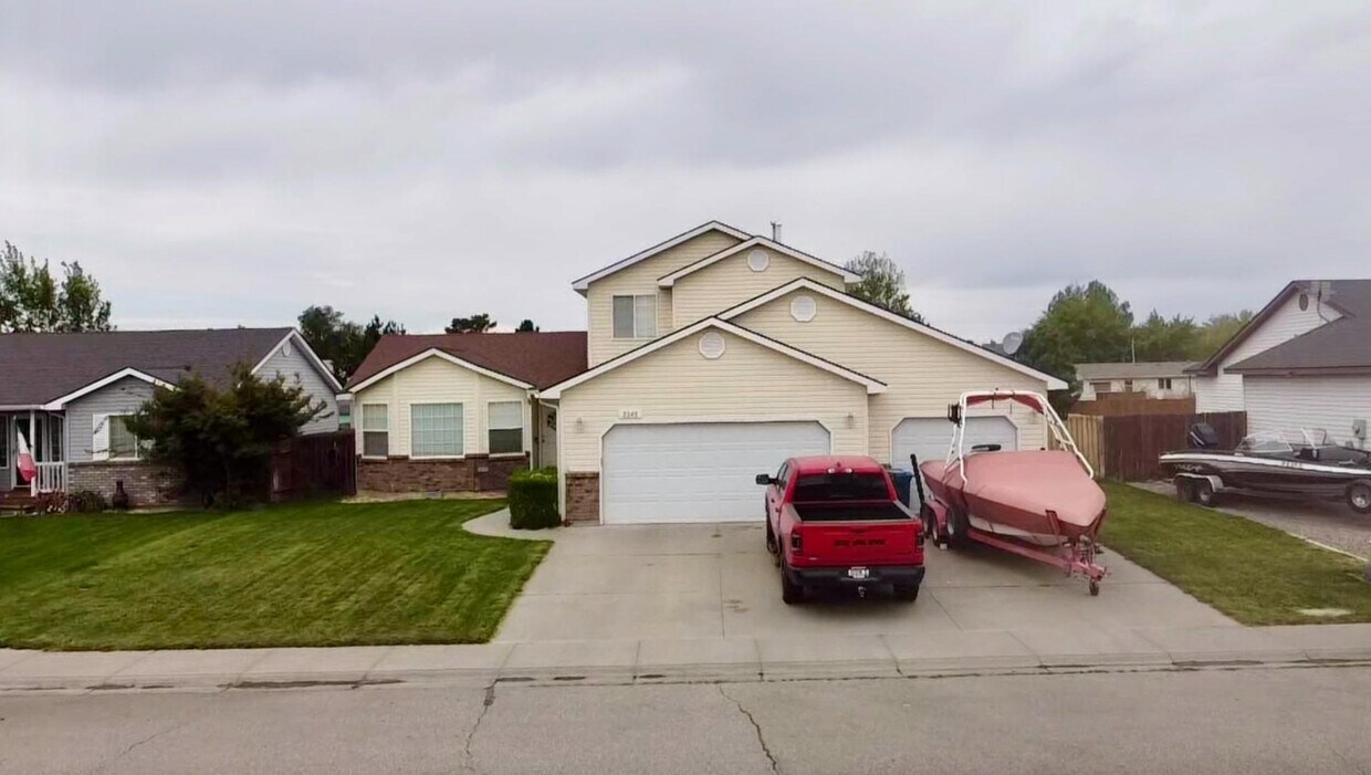 Primary Photo - 2365 N Haskett St