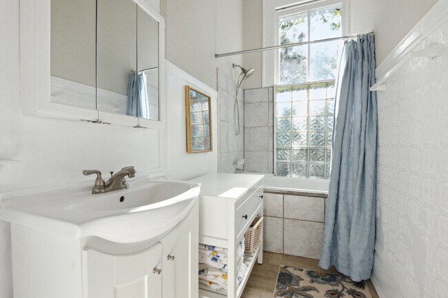 Foto del edificio - Esplanade Ave